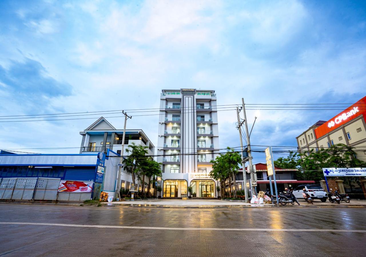 The Square Kampot Hotel Extérieur photo