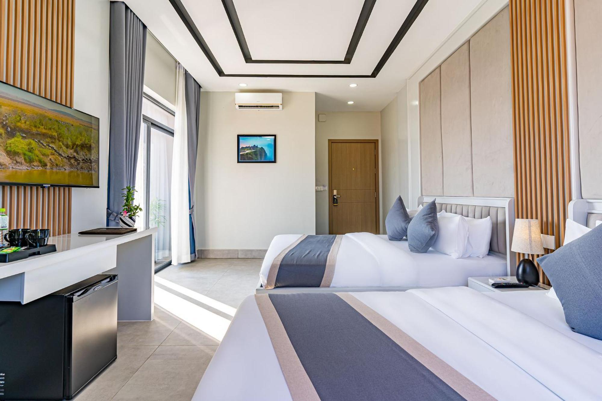 The Square Kampot Hotel Extérieur photo